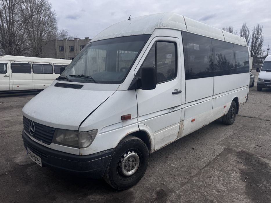 Продам микроавтобус спринтер