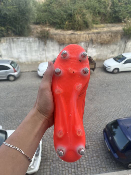 Chuteiras Adidas X16