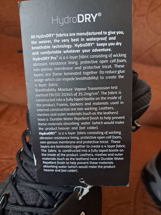 Продам зимові водонепроникні черевики Spray Way.