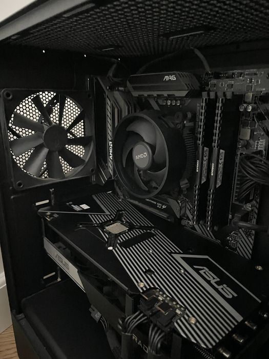 Komputer gamingowy NZXT AMD Ryzen MAG