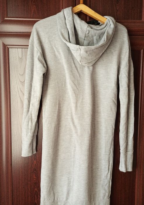 Продам сукню спортивного крою