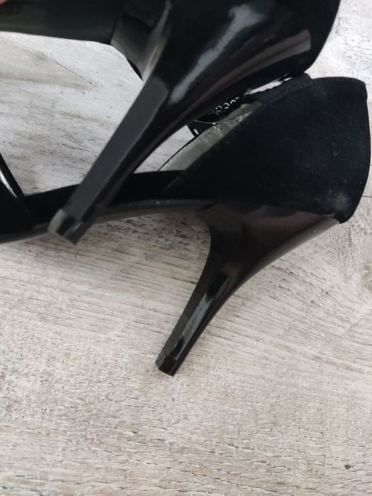 Nowe szpilki welurowe 37 Lucy's z diamencikami