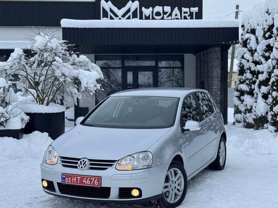 Свіжопригнаний Golf 5 1.6бензин TOUR