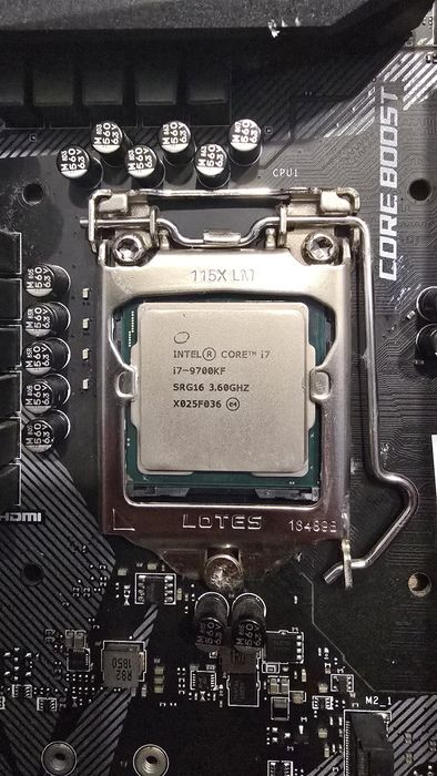 Vendo i7 9700kf + water cooler + msi mpg z390 edge + RM650