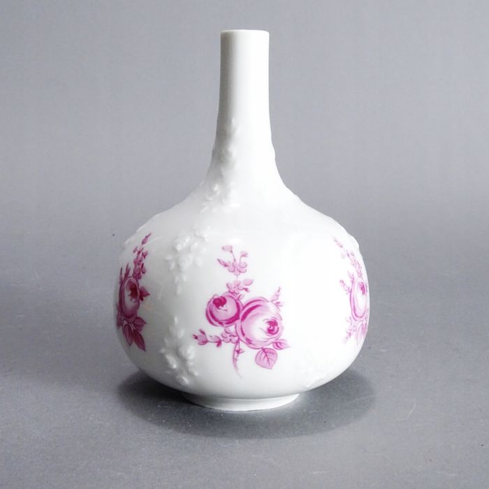 piękny wazonik porcelanowy wallendorfer róże