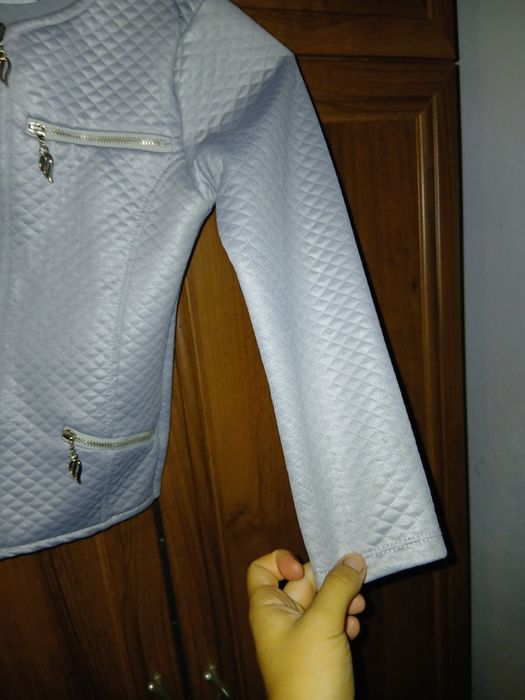 Sweterek zasuwany elegancki