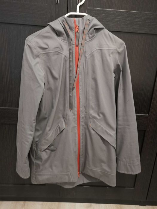 Audi casaco de chuva desporto Maloja tamanho xs (38/40)