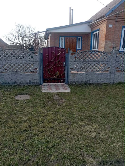 Продам дім в місто Лохвиця