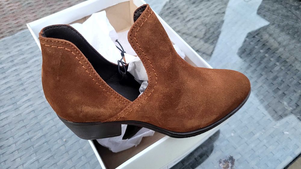 Botas mulher - tamanho 36 - castanho