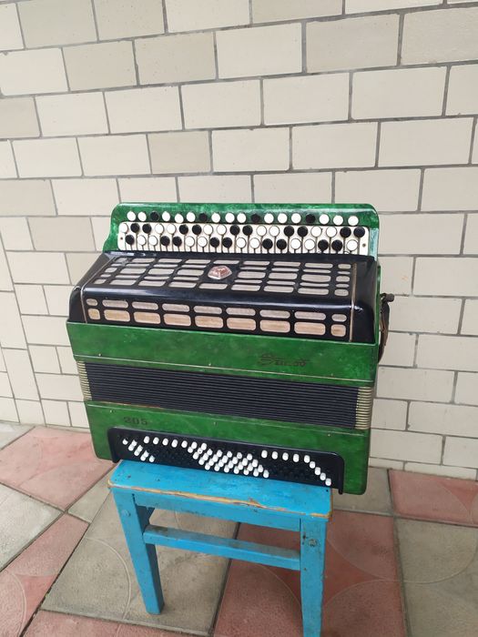 Продам баян Тула 205.