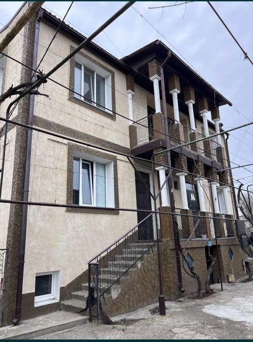 Дом с ракушечника в ФОНТАНКЕ . 17соток земли.