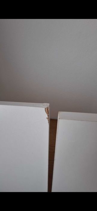 Cavaletes de madeira e paineis de melamina