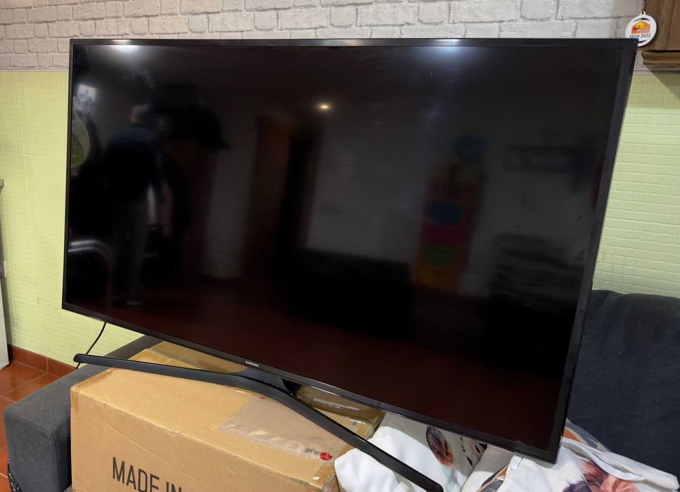 Televisão SAMSUNG 1.10 por 62 cm