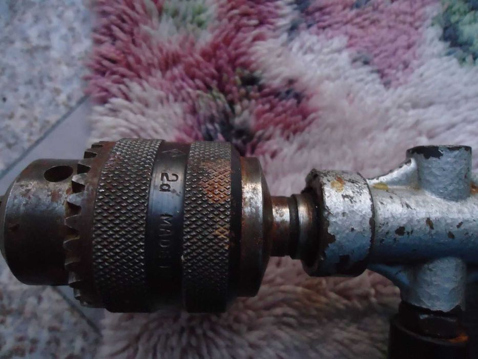 Дрель ручная. Дрель