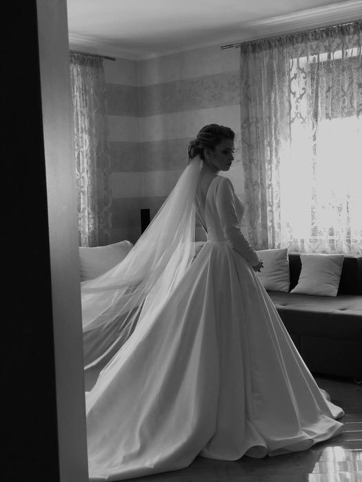 Весільна сукня  жіноча