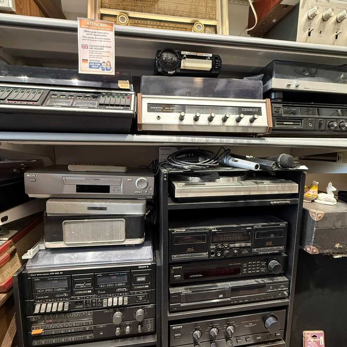 Videogravador VHS Sony SLV-SE620B — Hi-Fi Stereo com Comando