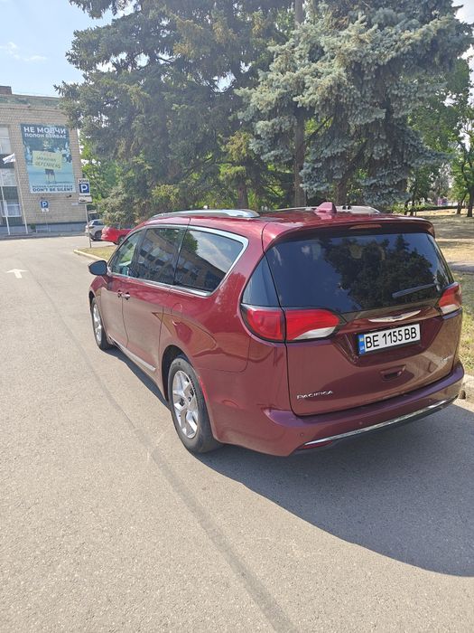 Chrysler pacifica