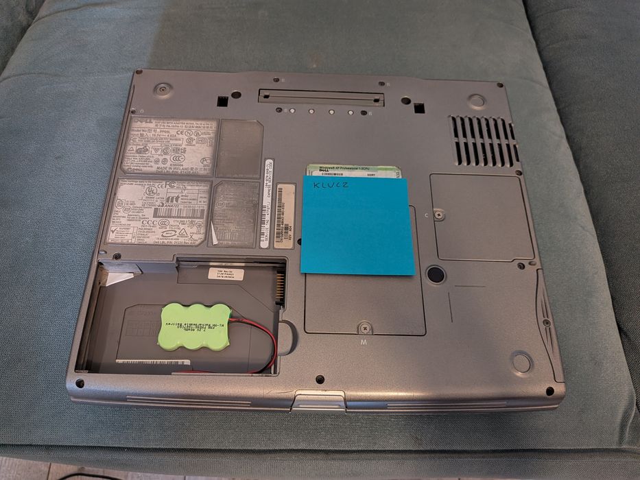 Dell Latitude D600  | Fizyczny COM & LPT | Win XP/98 | Do Retro i Serwisu