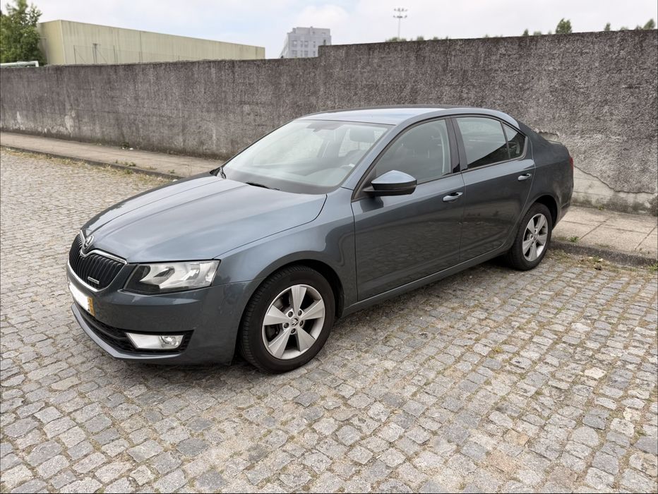 Skoda Octavia Limo 1.6Tdi  - c/ 1 dono nacional