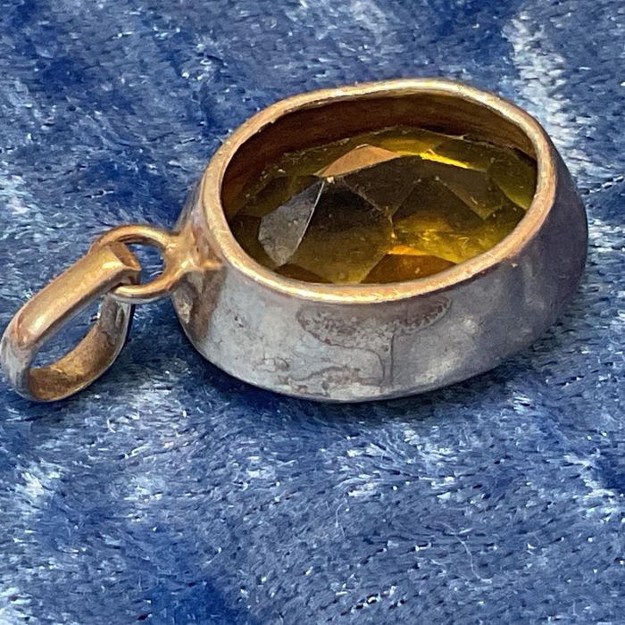 Pendente pedra Âmbar prata vintage 3,5 cm