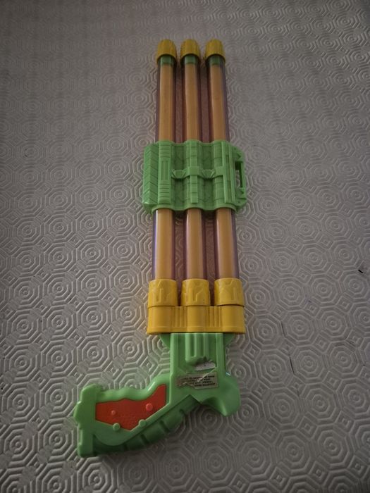 Bisnaga três bicos, de grande capacidade