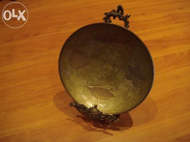 Espectacular suporte com prato em metal