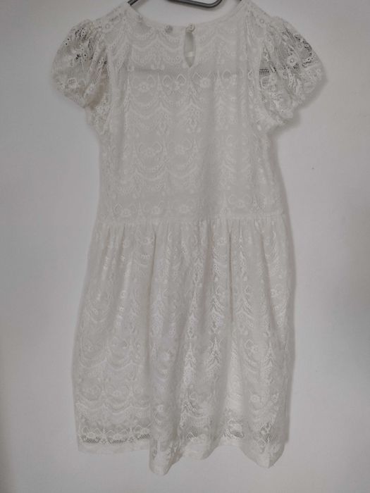 Kremowa sukienka dziewczęca