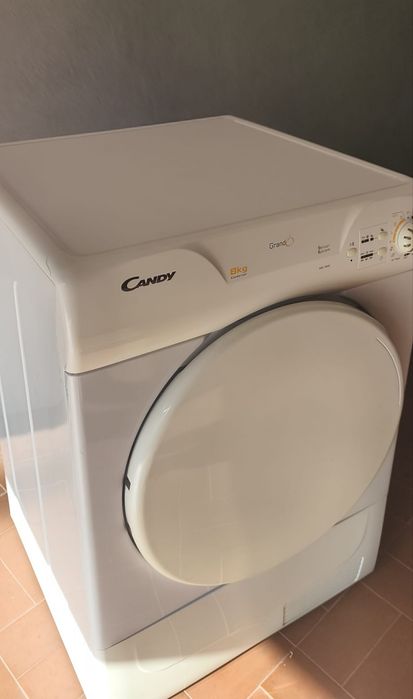 Máquina de Secar Roupa CANDY 8Kg – Como Nova!