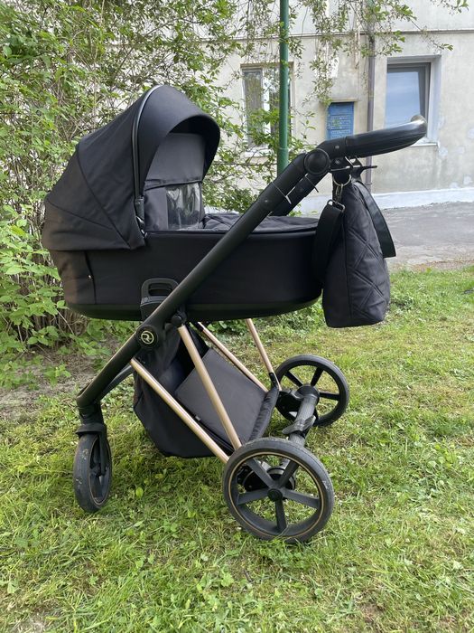 Коляска Roan ivi  3 в 1
