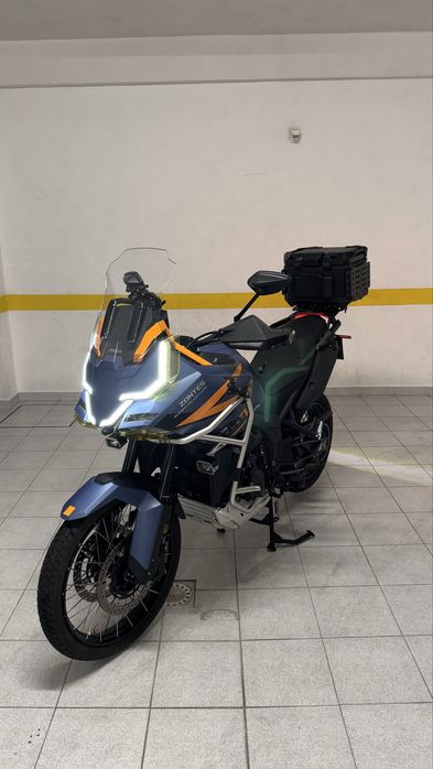 Zontes 703f  2025 2300km imaculada e com varios extras