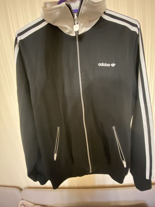 Кофта Adidas розміру М