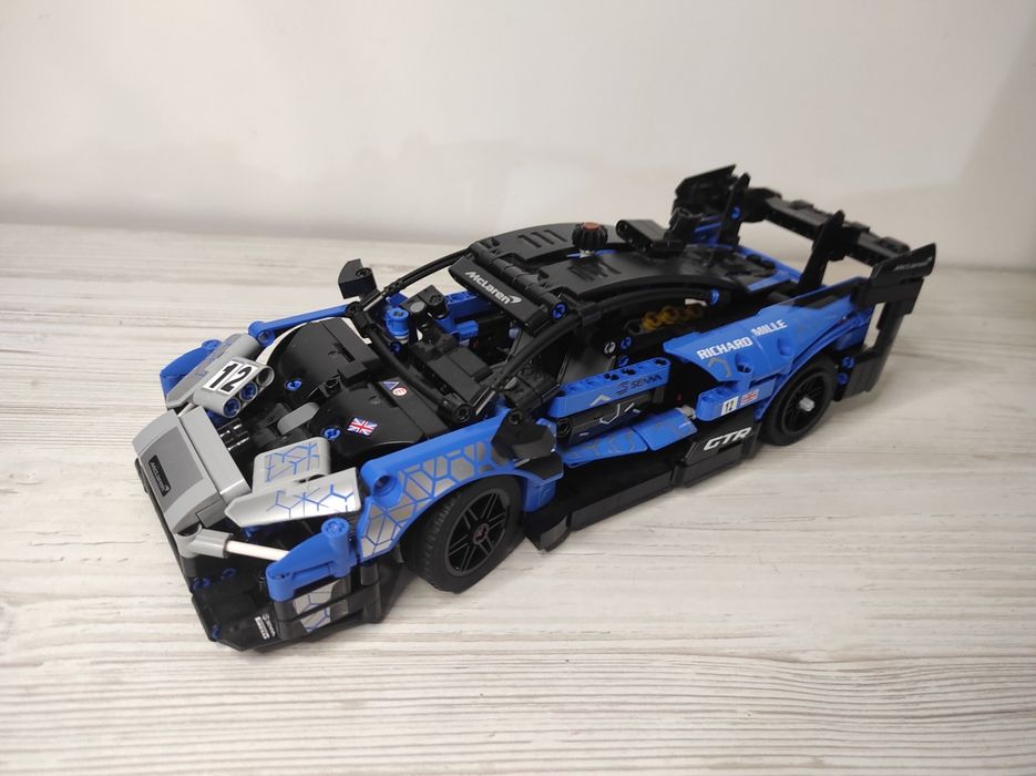 LEGO Technic McLaren Senna GTR 42123. Лего