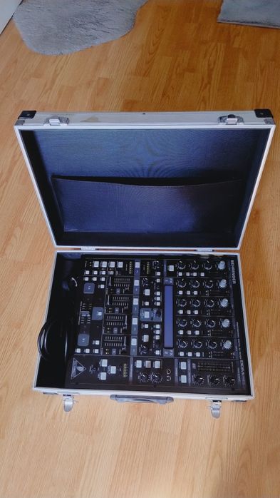 Mikser Behringer ddm 4000 jak nowy