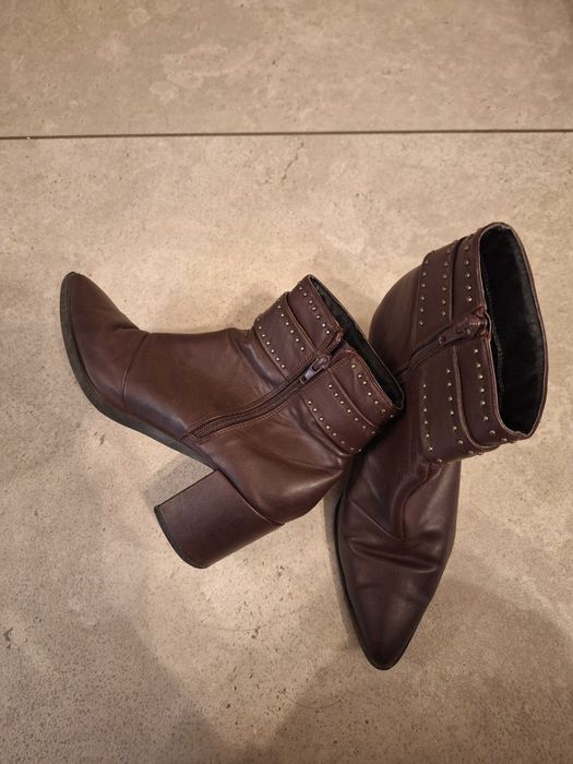 Botki damskie na obcasie, bordowe MOHITO - rozmiar 38.