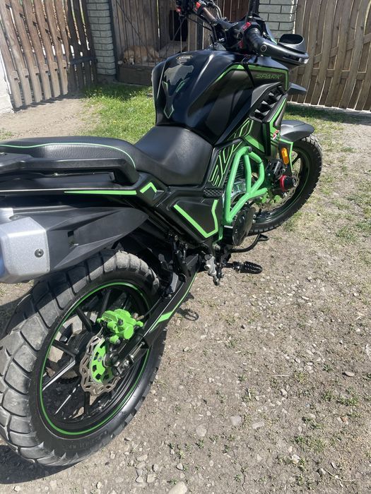 Продається майже новий текен спарк 300
