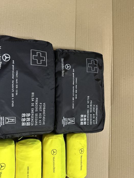 Знак аварійної зупинки,аптечка,жилетка mercedes