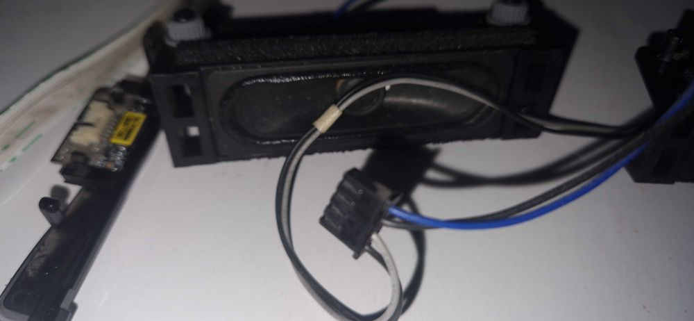 Динаміки колонки від телевізора LG 32LH570U