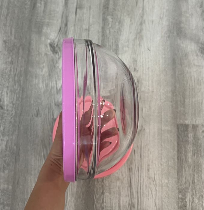 Round Tupperware Containers430225389656494083