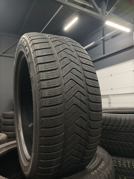 Зимові Шини БВ  255/45 R19  PIRELLI  Sottozero 3  Склад