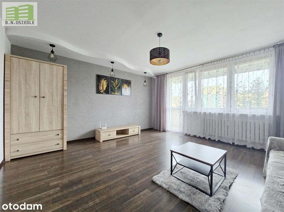 2 pokoje z dużym balkonem- Podłęże