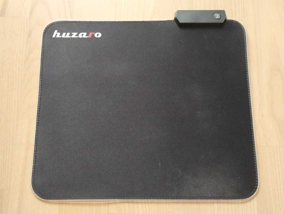 Podkładka pod mysz Huzaro RGB 30x25 cm, stan bardzo dobry!