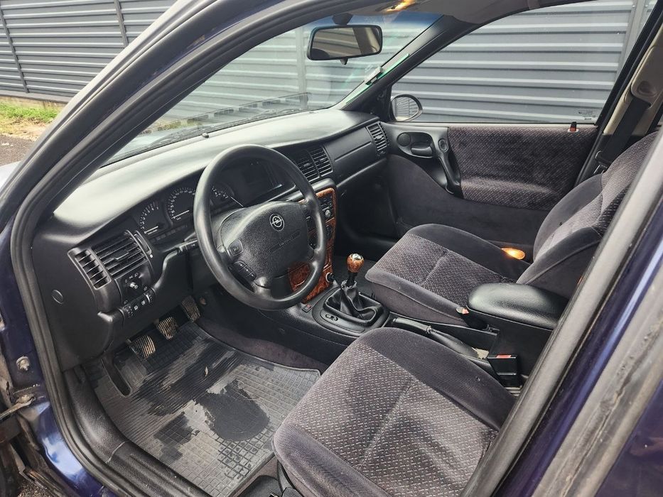 Opel Vectra B 1.8 Газ/Бензин