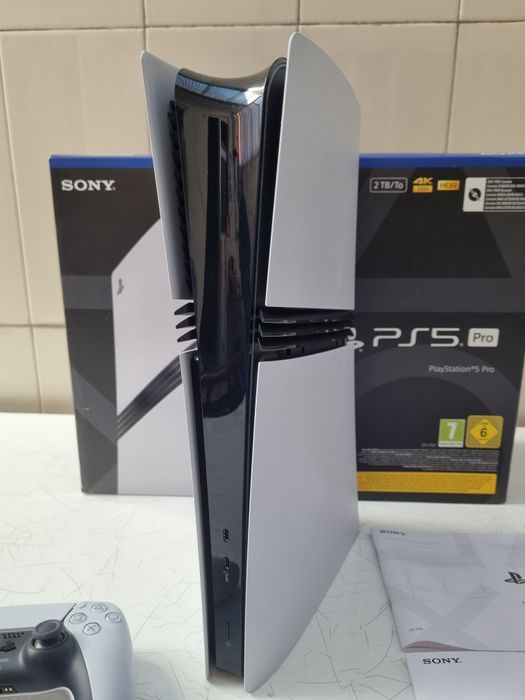 Ps5 Pro 2 Tb  - Aceito Ps5 slim c/Leitor como parte do pagamento mais 525€ de Acerto monetário da parte do comprador  - Ler anuncio  !!