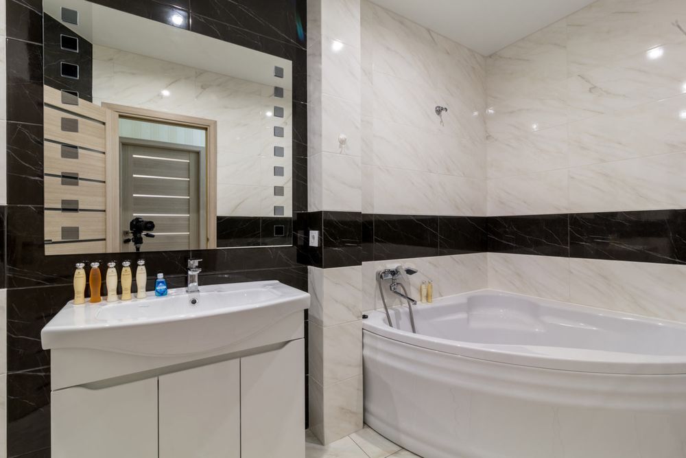 Джакуззи, центр, Мост Сити Люкс класс