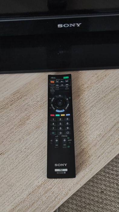 TV LCD Sony BRAVIA 40 polegadas - Full HD (com comando original incluído)