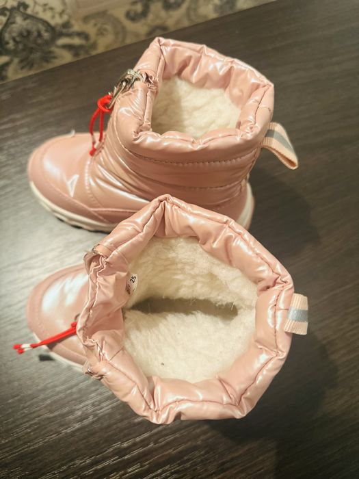 Дитяче взуття дівчинка