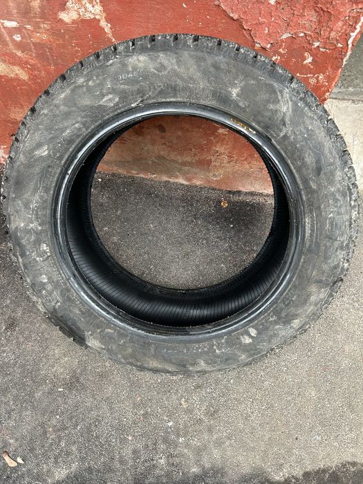 Продам Зимнюю резину