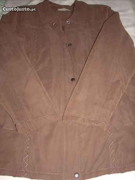 Casaco almofadado cor castanho tamanho L - Bom estado