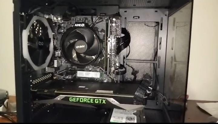 PC gaming Ryzen 5 3600 16gb RAM GTX 1080
