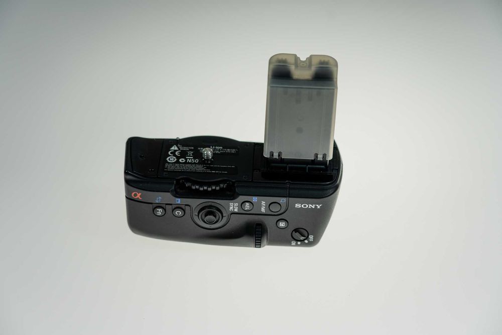 Sprzedam Grip do aparatu Sony A 700